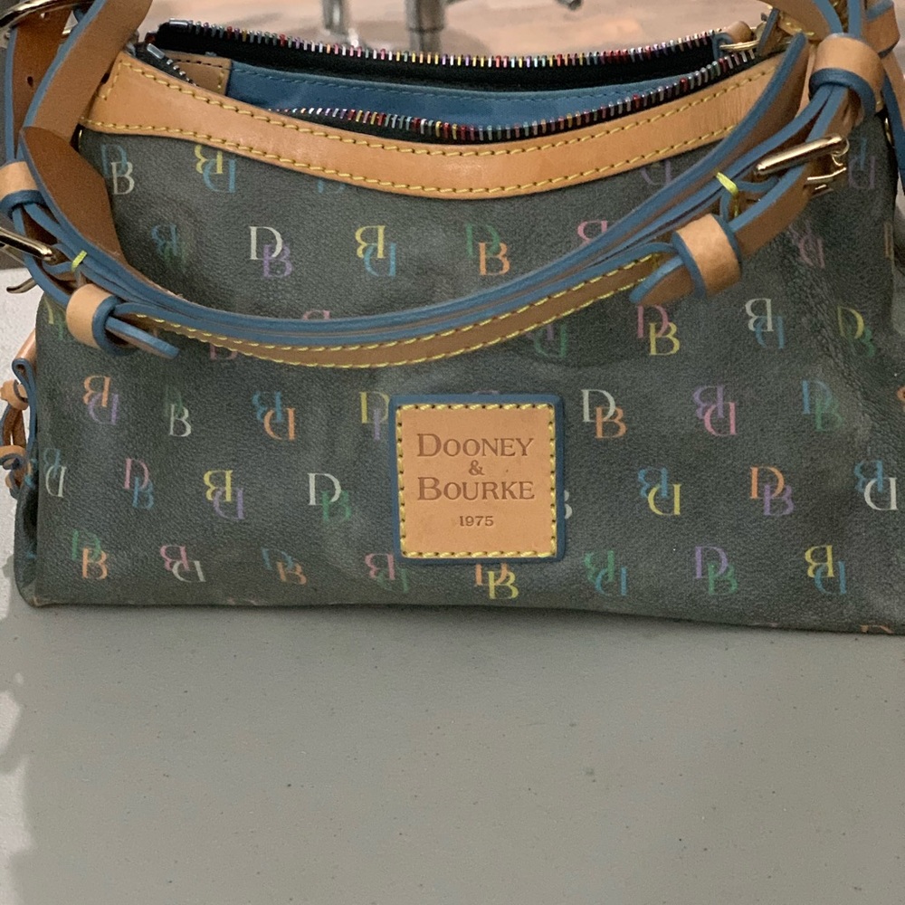 Dooney & Bourke